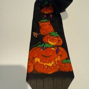 Vintage Hallmark Halloween Pumpkin Themed Tie